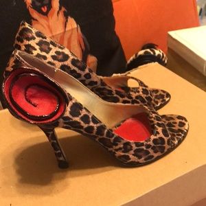 Joey brand leapard print heels 4” size 6